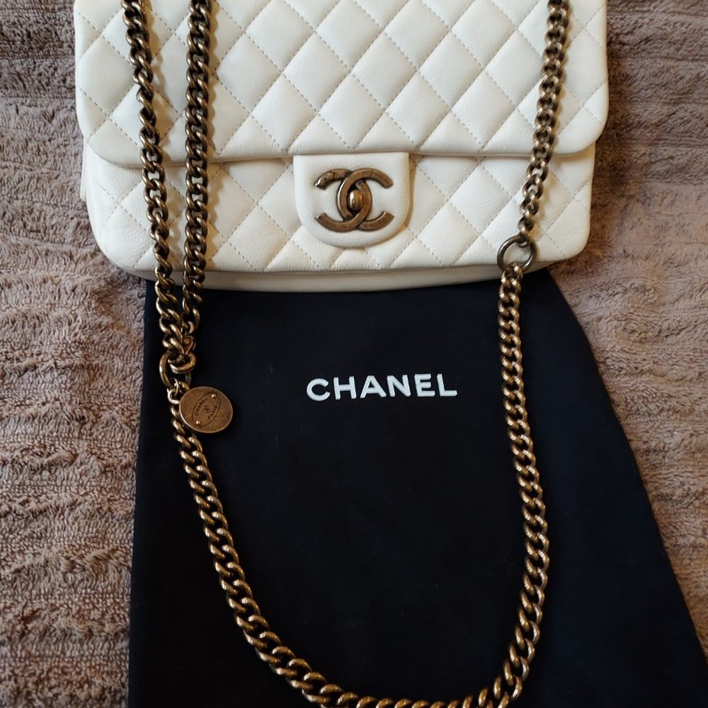 CHANEL Winter White-Cream Handbag